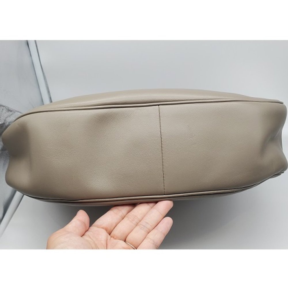 Coach Nomad Hobo Fog Glovetanned Leather - Picture 5 of 16